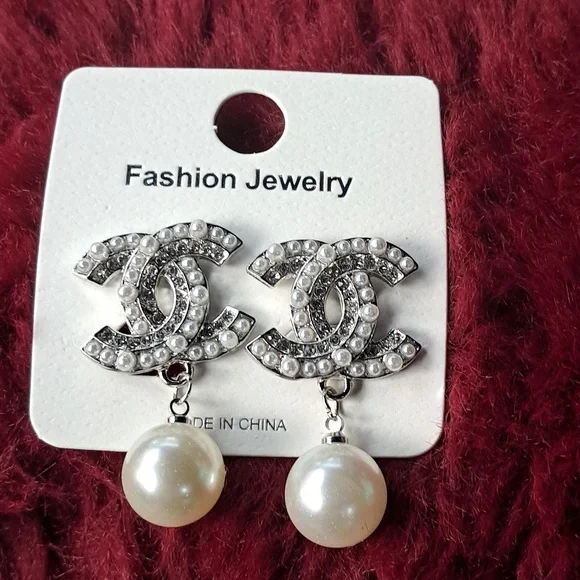 Fashion jewelry - Picture 1 of 2